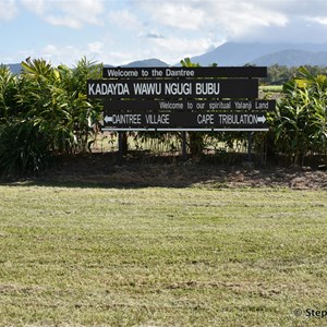 Junction Mossman-Daintree Rd & Cape Tribulation Rd