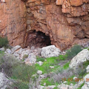 Jingemia Cave