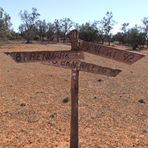 Pine Hut-Springwood Road and Scotia Sanctuary intersection - Measurement is in miles folks