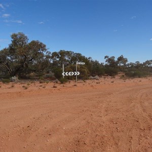 Oak Valley Turn Off - Lake Dey Dey Road