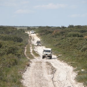 Track to Skippy Point Camping Area