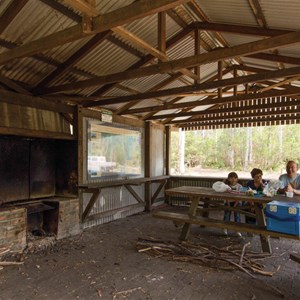 Brushy Mountain Campground, Credit: J Spencer, Copyright: OEHand & www.nationalparks.nsw.gov.au