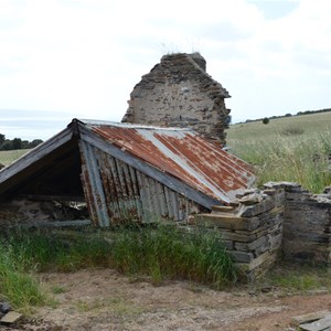 Harry Bates Cotage - Ruin
