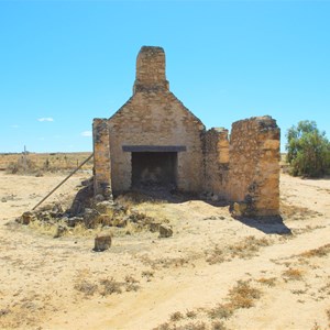 Lake Bonney Hotel Ruins