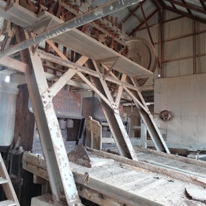 Stamping battery and sluice