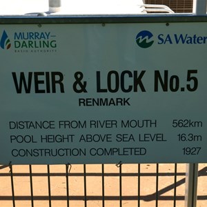 Lock 5 and Weir Renmark