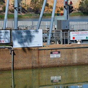 Lock 4 & Weir - Bookpurnong