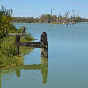 Lock 3 & Weir - Overland Corner