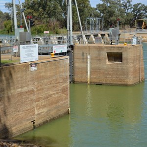 Lock 3 & Weir - Overland Corner