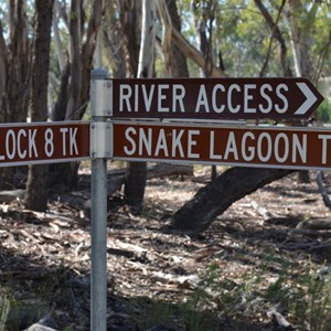 Snake Lagoon Track Turn Off - Lock 8 Track 