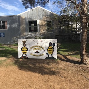 Clifford's Honey Farm