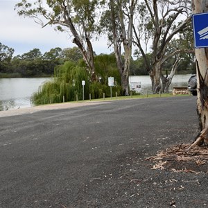 Martins Bend Boat Ramp