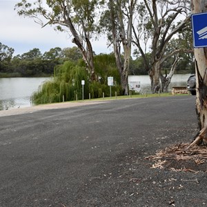 Martins Bend Boat Ramp