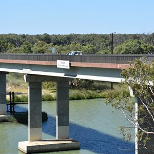 Kingston on Murray Bridge Lookout