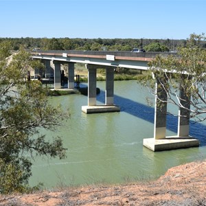 Kingston on Murray Bridge Lookout