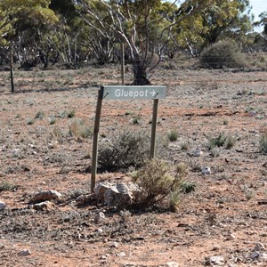 Closed Gate - 3rd heading north to Gluepot Reserve