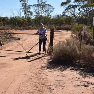 Closed Gate - 4th heading north to Gluepot Reserve