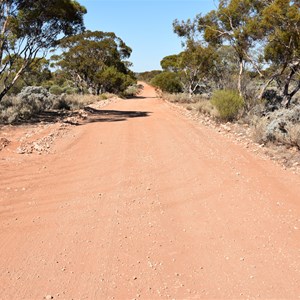 Gypsum Lunette Walk Carpark