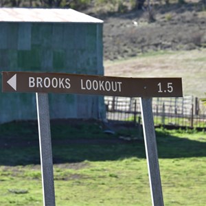 Brooks Lookout Turn Off - Armagh