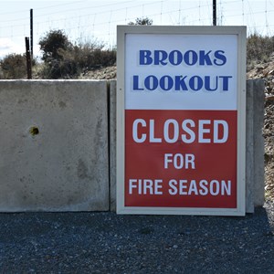 Brooks Lookout Carpark