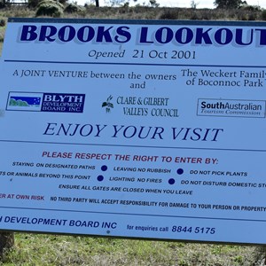 Brooks Lookout Carpark