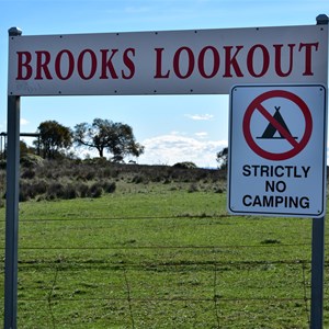 Brooks Lookout Carpark