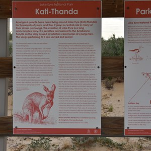 Lake Eyre Information Shelter