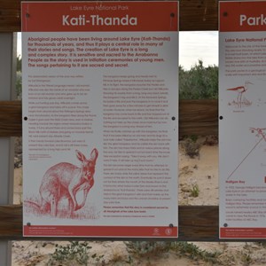 Lake Eyre Information Shelter