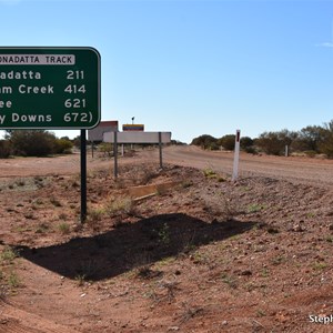 Start of Oodnadatta Track - Marla