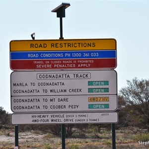 Start of Oodnadatta Track - Marla