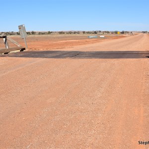 The Dog Fence - Kempe Road, Coober Pedy