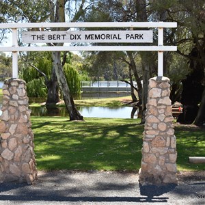 Bert Dix Memorial Riverside Park