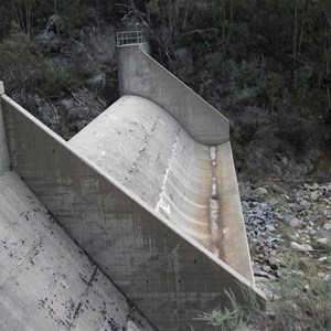 Downstream face from right bank