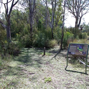 Border Cliffs Customs House Wetland Walk - Layers of Life 