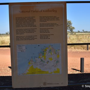 Wolfe Creek Meteorite Crater National Park Information Shelter