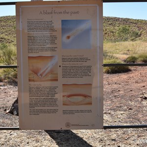 Wolfe Creek Meteorite Crater National Park Information Shelter