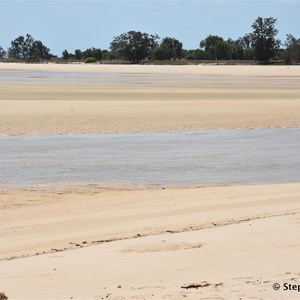 Lombuy ( Crocodile Creek )