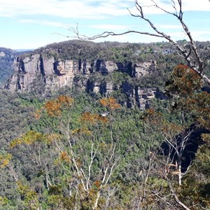 The impressive buttresses of the Blue Mountains at Echo Point