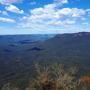 Another view of the Jamison Valley