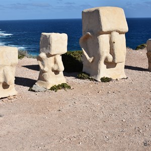 Faces Sculptures 