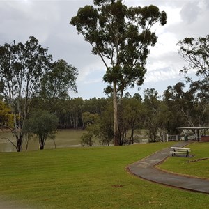 Lock 15 Picnic shelter