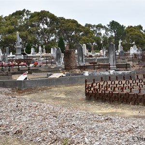 Stirling East Cemetery 