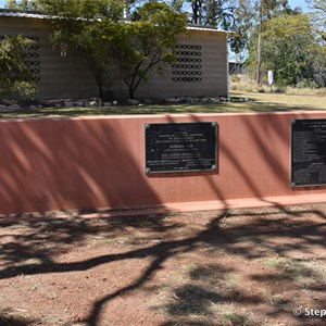 Fairbairn Dam Lookout 