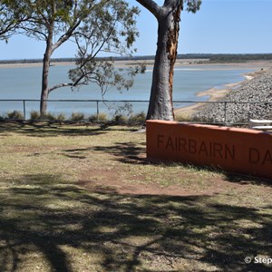 Fairbairn Dam Lookout 