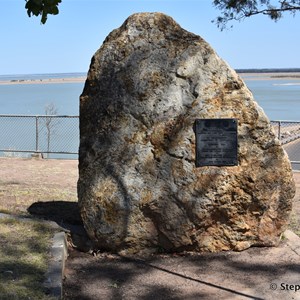 Fairbairn Dam Lookout 