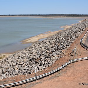 Fairbairn Dam Lookout 