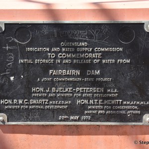 Fairbairn Dam Lookout 