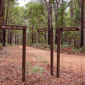 Signage doesn't match road names on map - this is not Balmoral Rd - continue further on