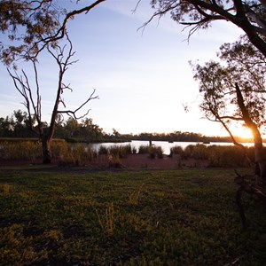 Loch Luna Camp 8 - Sunset