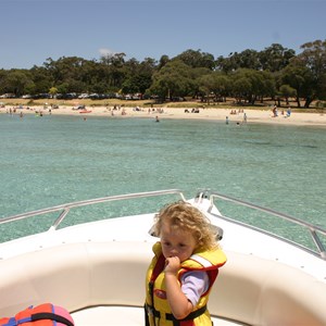 Family boating summer at Meelup